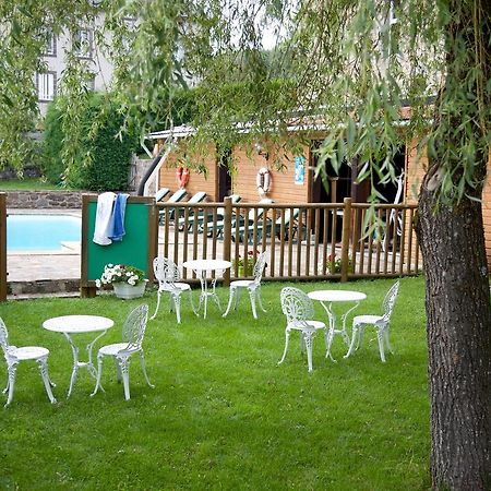 Logis Hotel Le Petit Breuil La Courtine Esterno foto